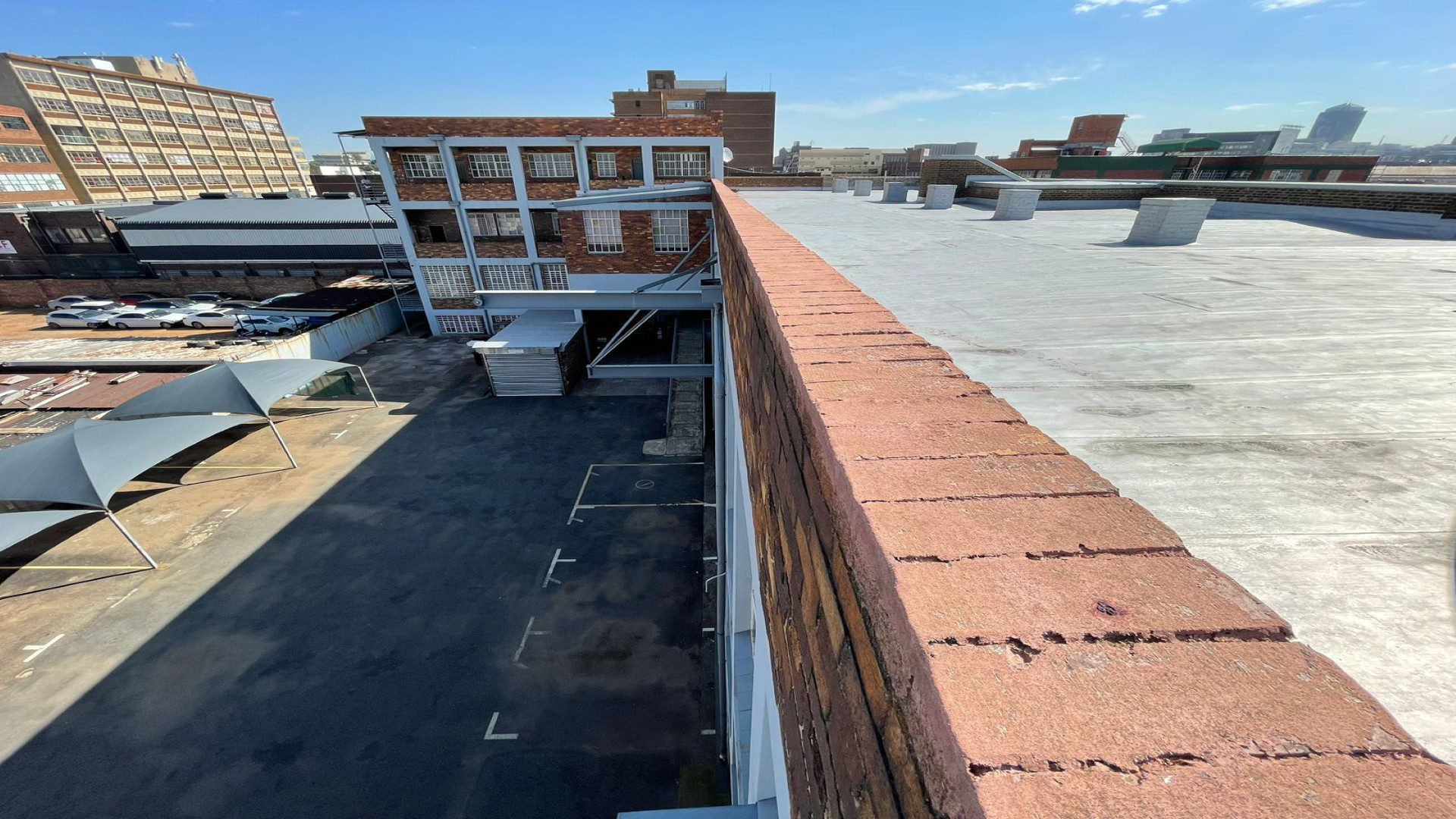 New Centre – Warehouse + Offices 6 600m2 under roof