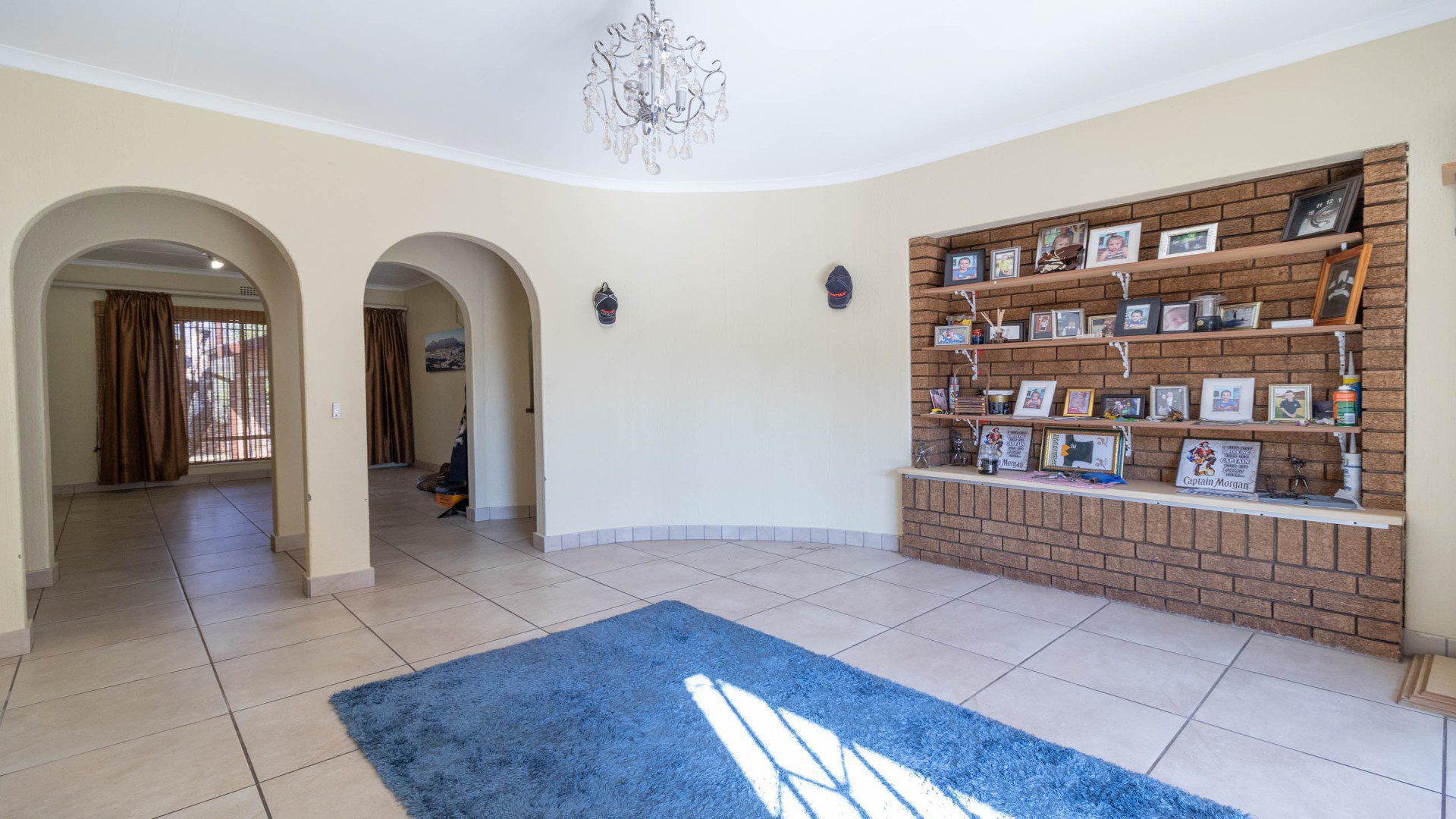 Mulbarton – Large 4 Bedroom Home + Flatlet