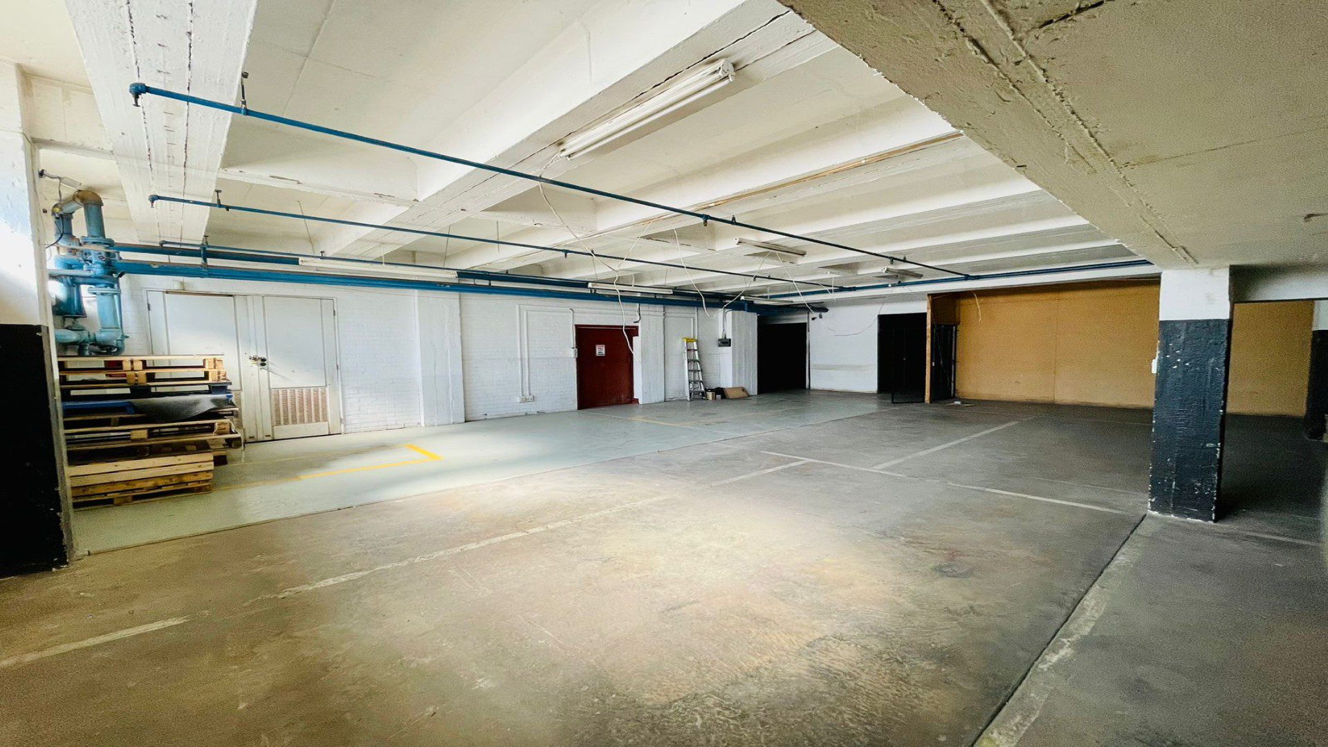 New Centre – Warehouse + Offices 6 600m2 under roof