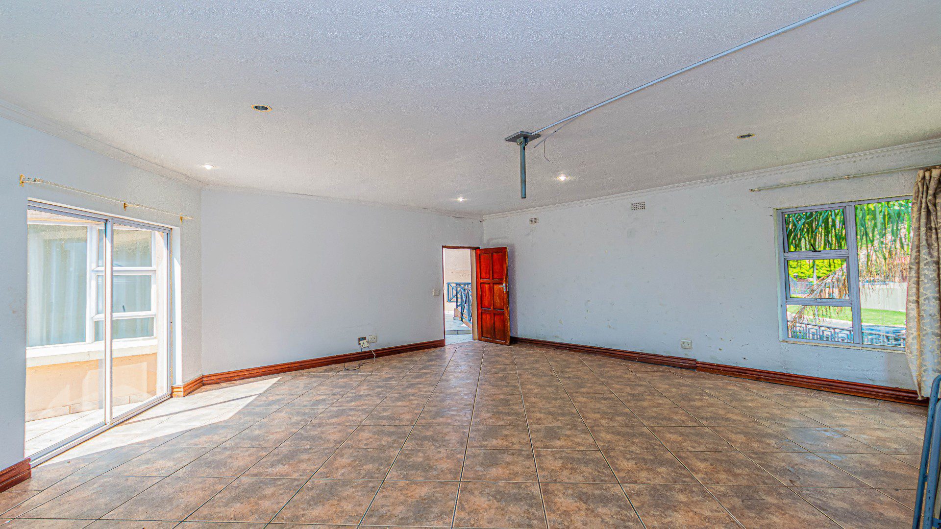 13 Sunninghill – Immaculate 4-Bedroom Double-Storey Family Home!