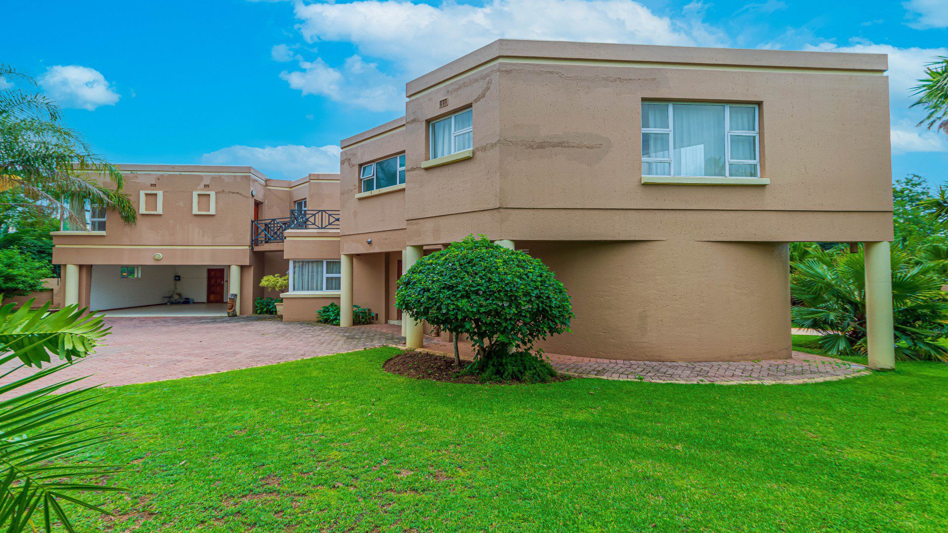 2 Sunninghill – Immaculate 4-Bedroom Double-Storey Family Home!