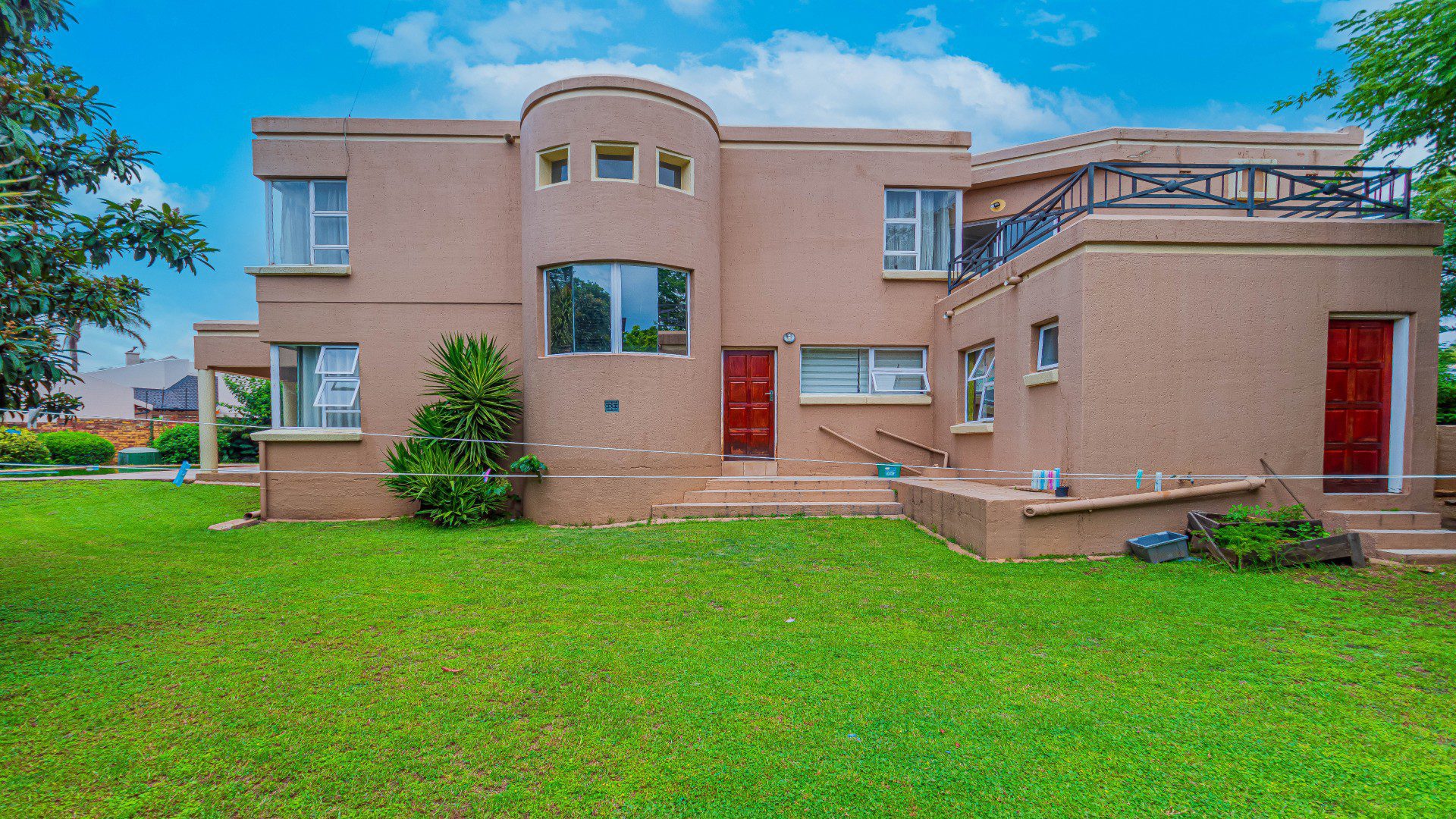 3 Sunninghill – Immaculate 4-Bedroom Double-Storey Family Home!