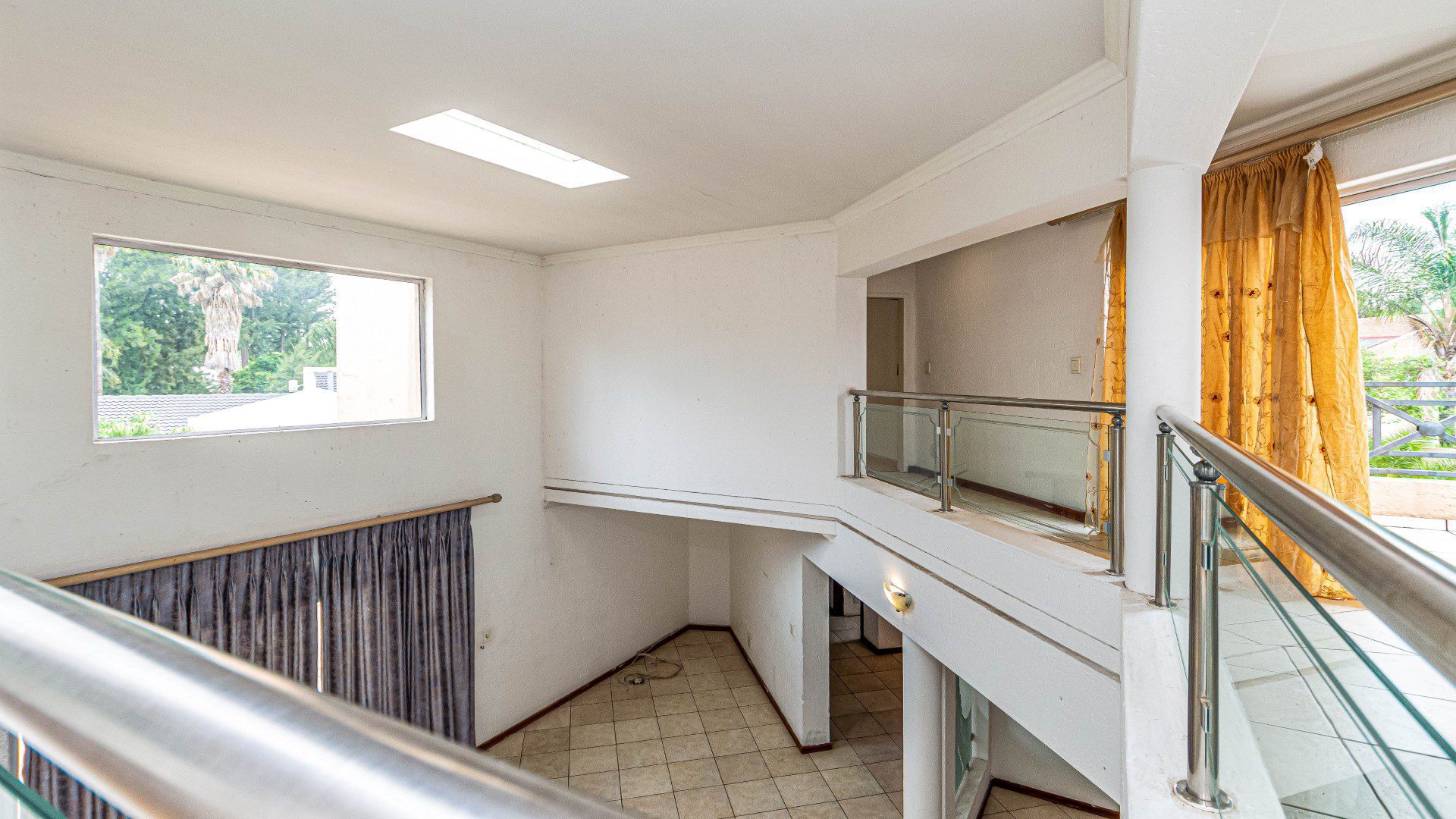 8 Sunninghill – Immaculate 4-Bedroom Double-Storey Family Home!
