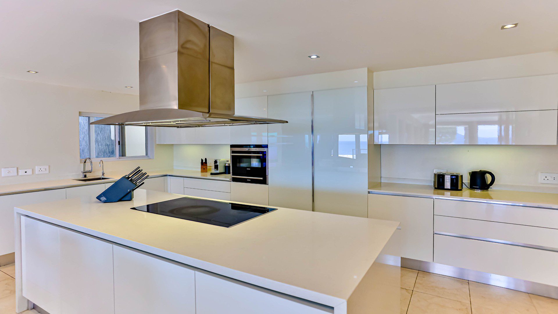 12 Umhlanga – Grand Family Home with Panoramic Sea Views