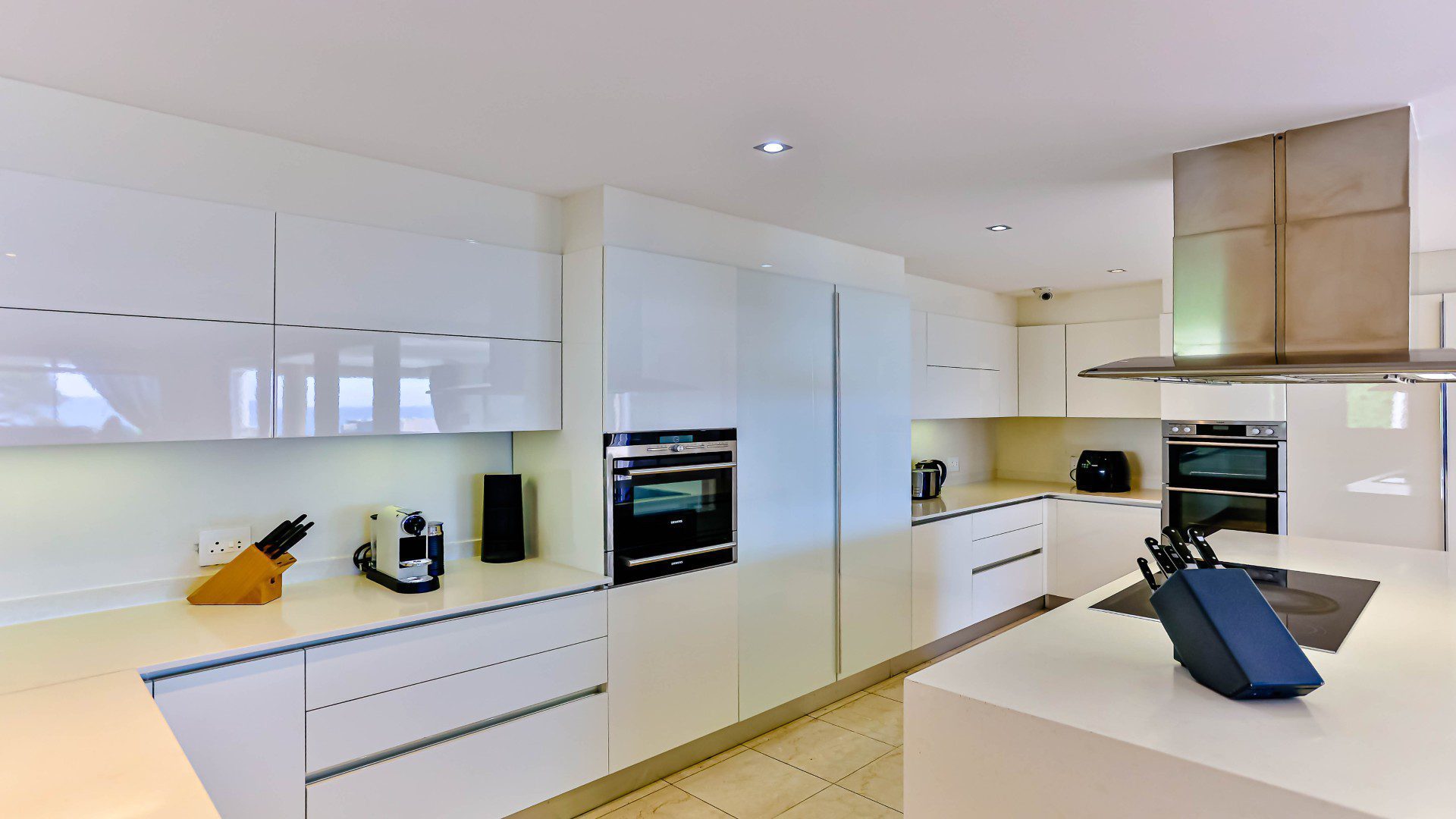 13 Umhlanga – Grand Family Home with Panoramic Sea Views