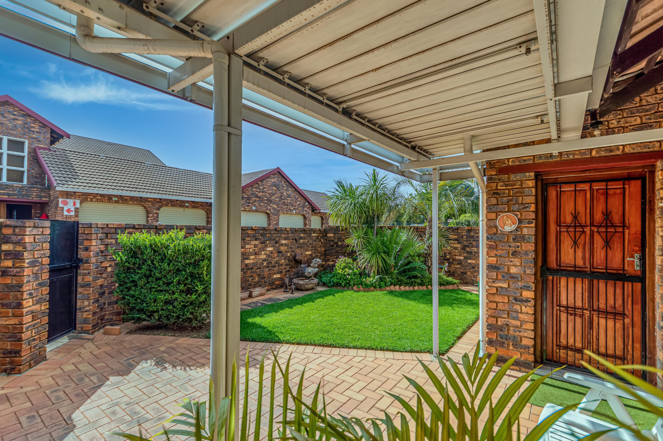 Kibler Park – Elegant 2 Bedroom Cluster, Secure Estate Living