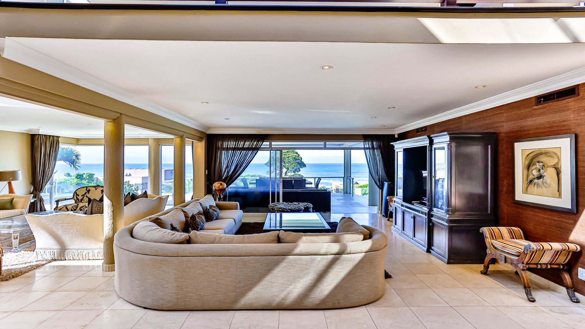 7 Umhlanga – Grand Family Home with Panoramic Sea Views