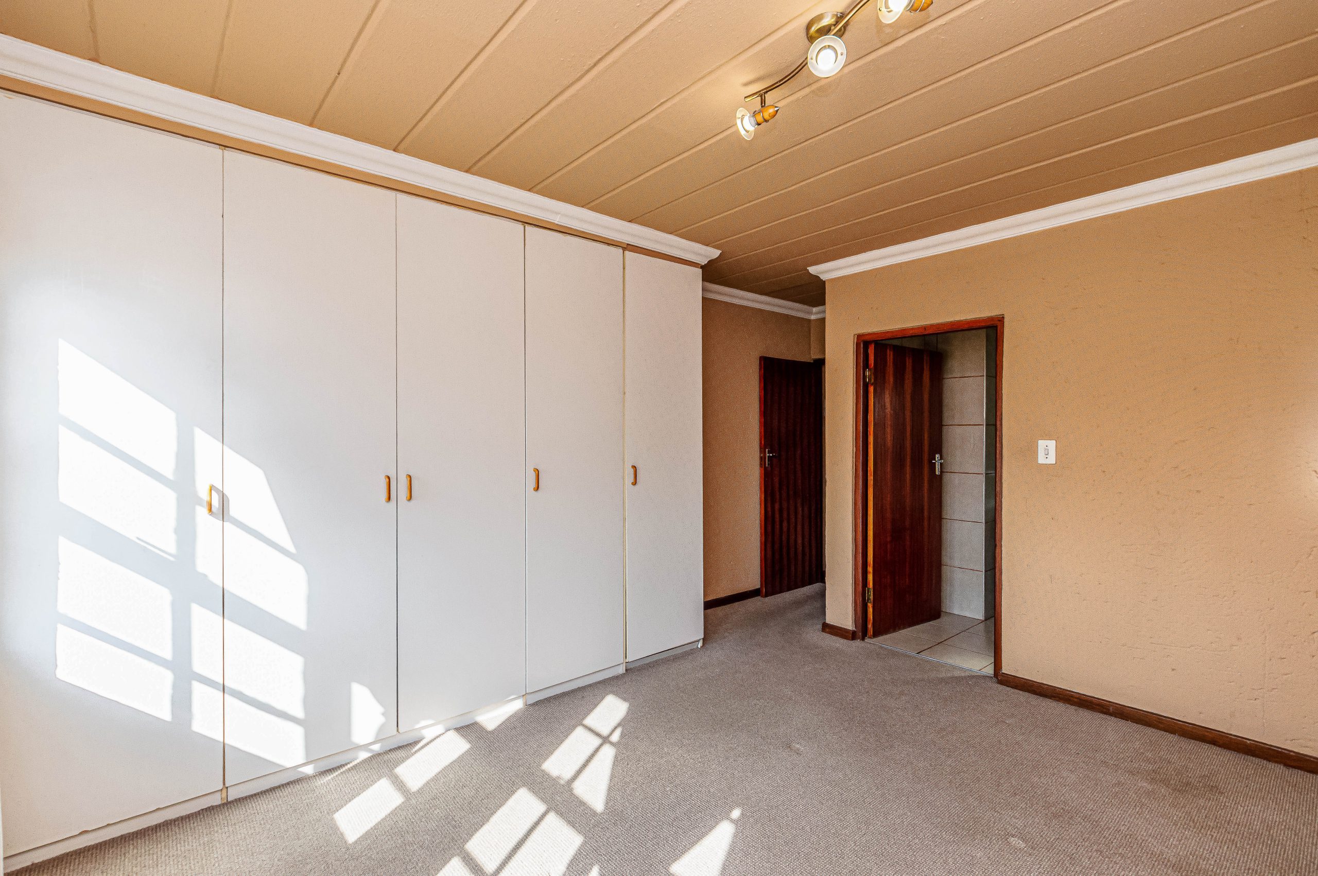 Dowerglen – 2 Bedroom Apartment In Security Estate
