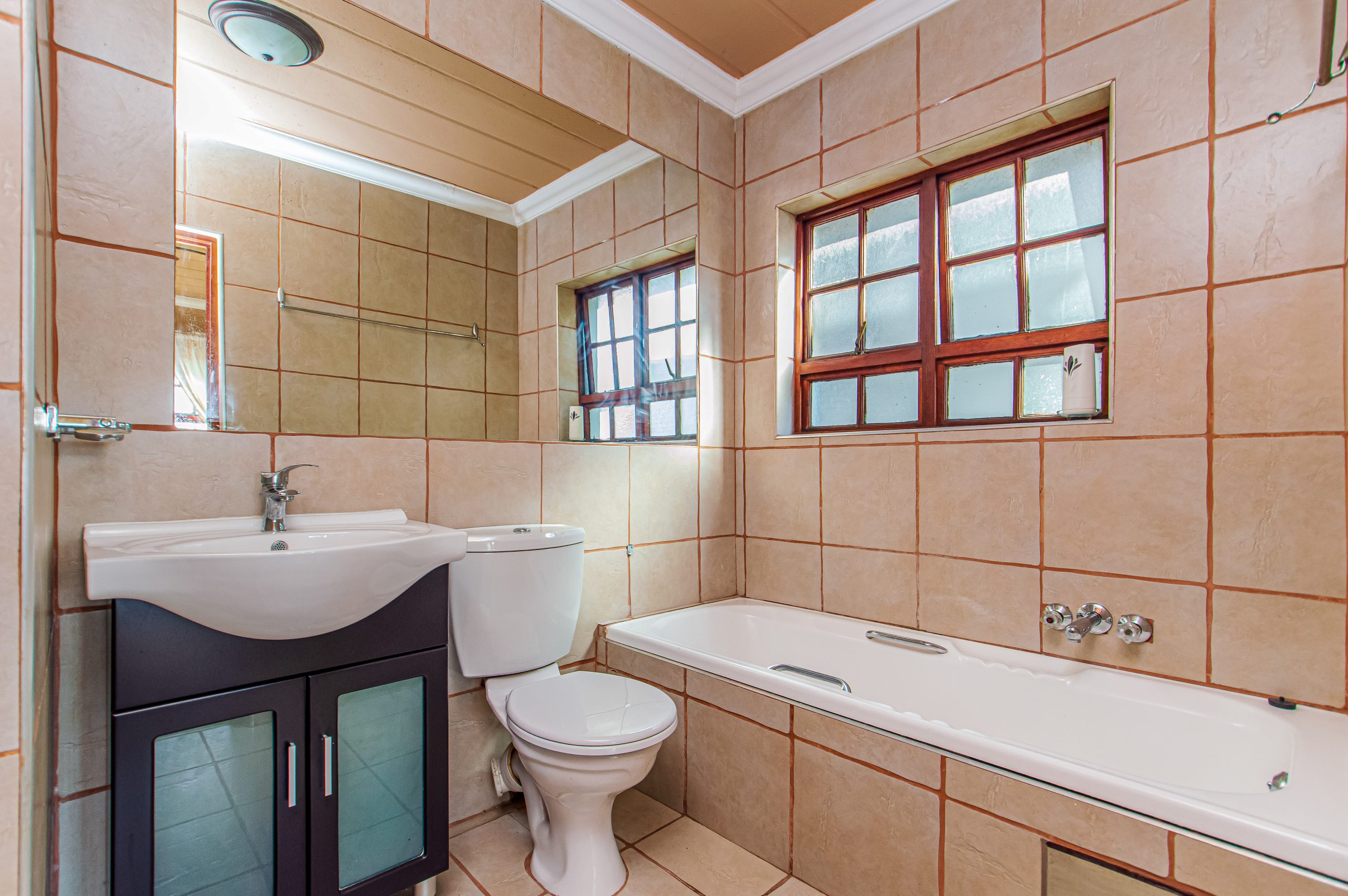 Dowerglen – 2 Bedroom Apartment In Security Estate