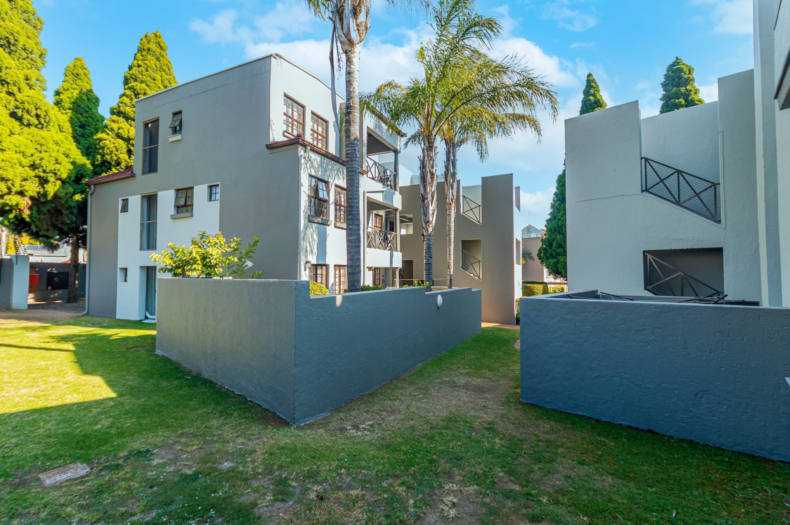 Dowerglen – 2 Bedroom Apartment In Security Estate