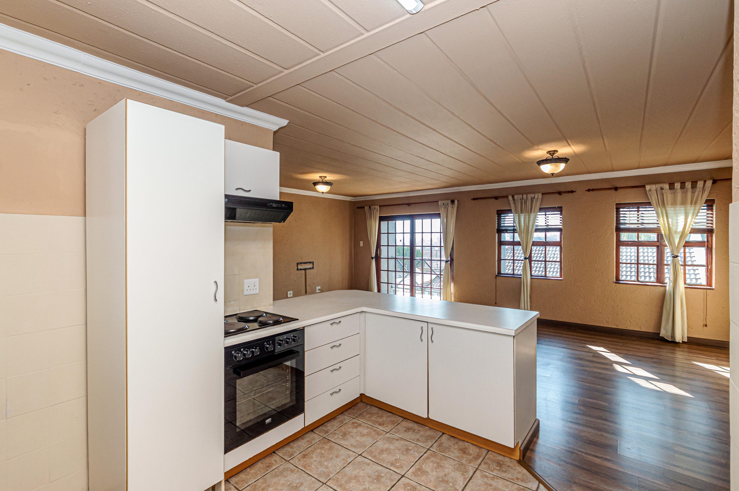 Dowerglen – 2 Bedroom Apartment In Security Estate