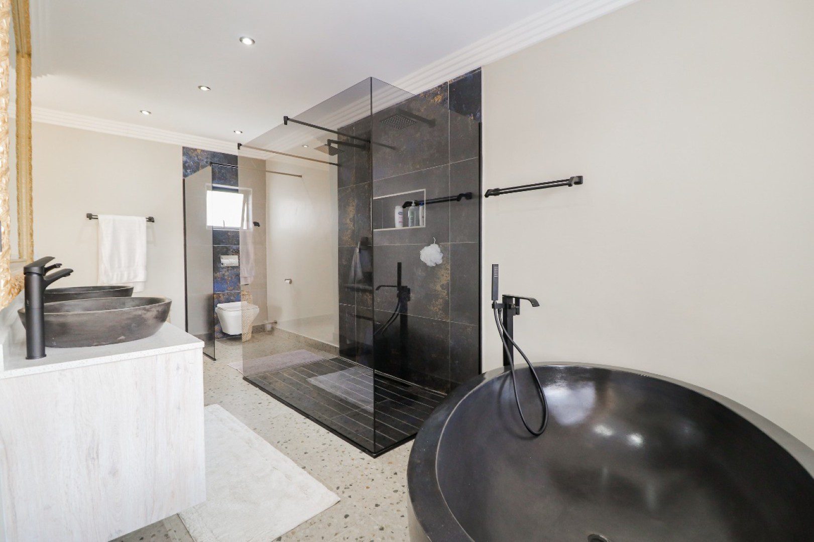 15 Parkhurst – Newly Renovated / Ultra Modern 4-Bedroom Double Storey Home with Pool & Luxury Finishes