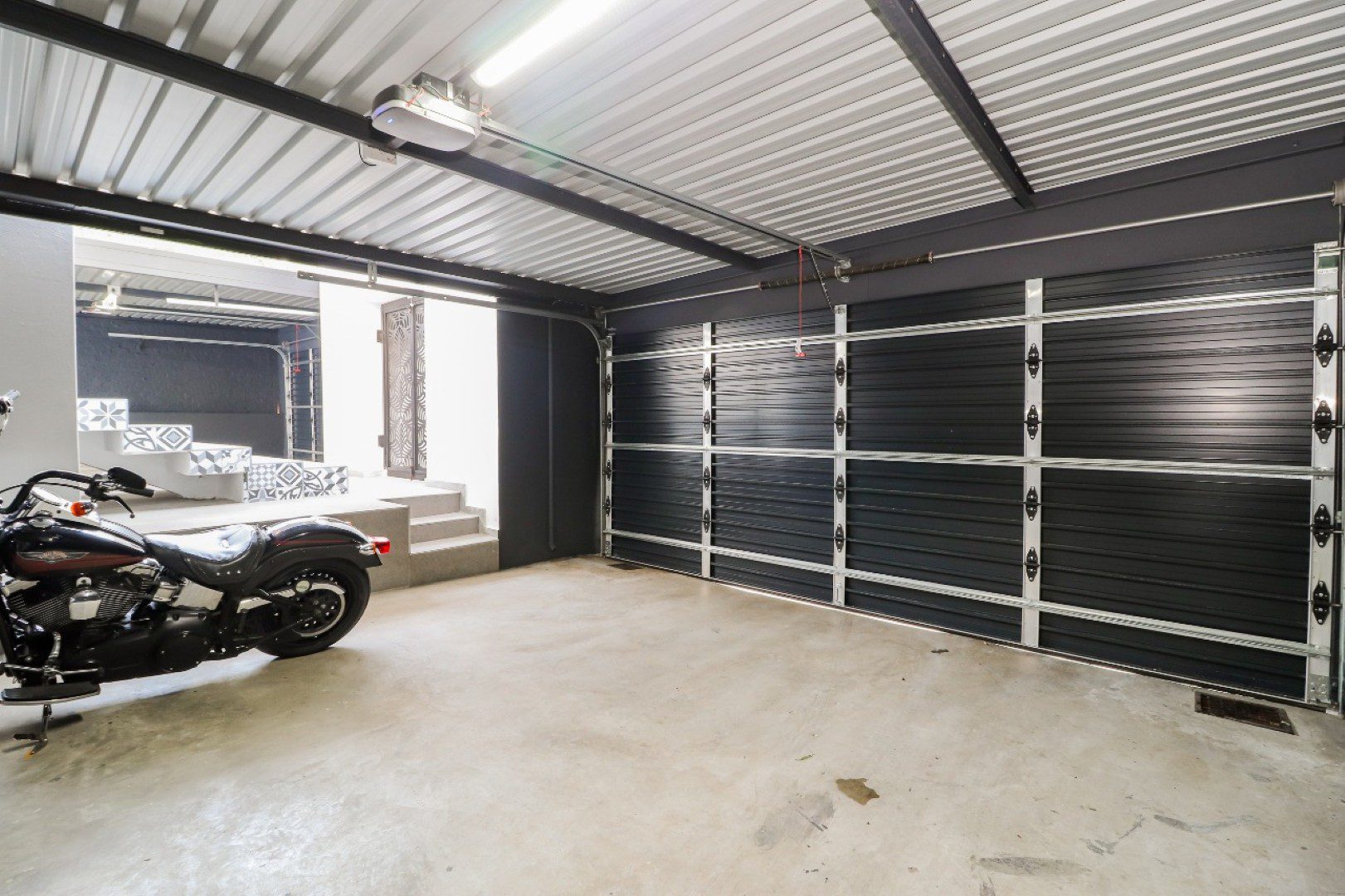 20 Parkhurst – Newly Renovated / Ultra Modern 4-Bedroom Double Storey Home with Pool & Luxury Finishes