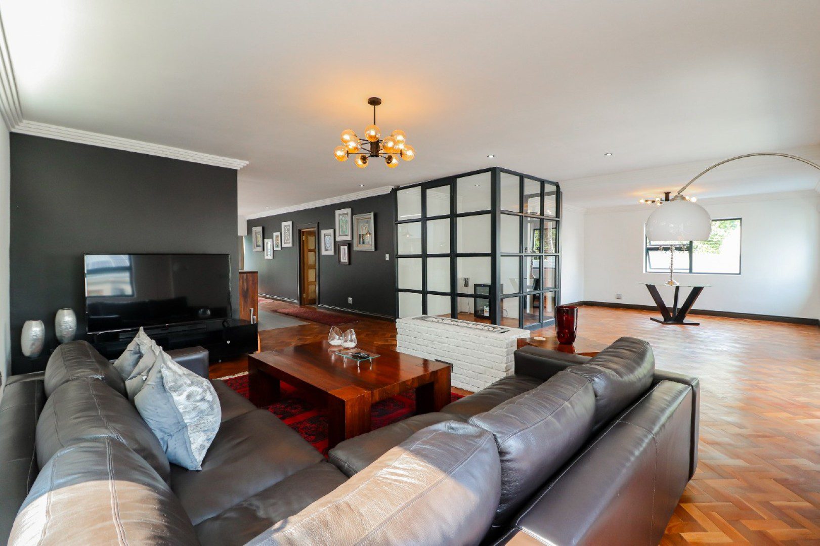 3 Parkhurst – Newly Renovated / Ultra Modern 4-Bedroom Double Storey Home with Pool & Luxury Finishes