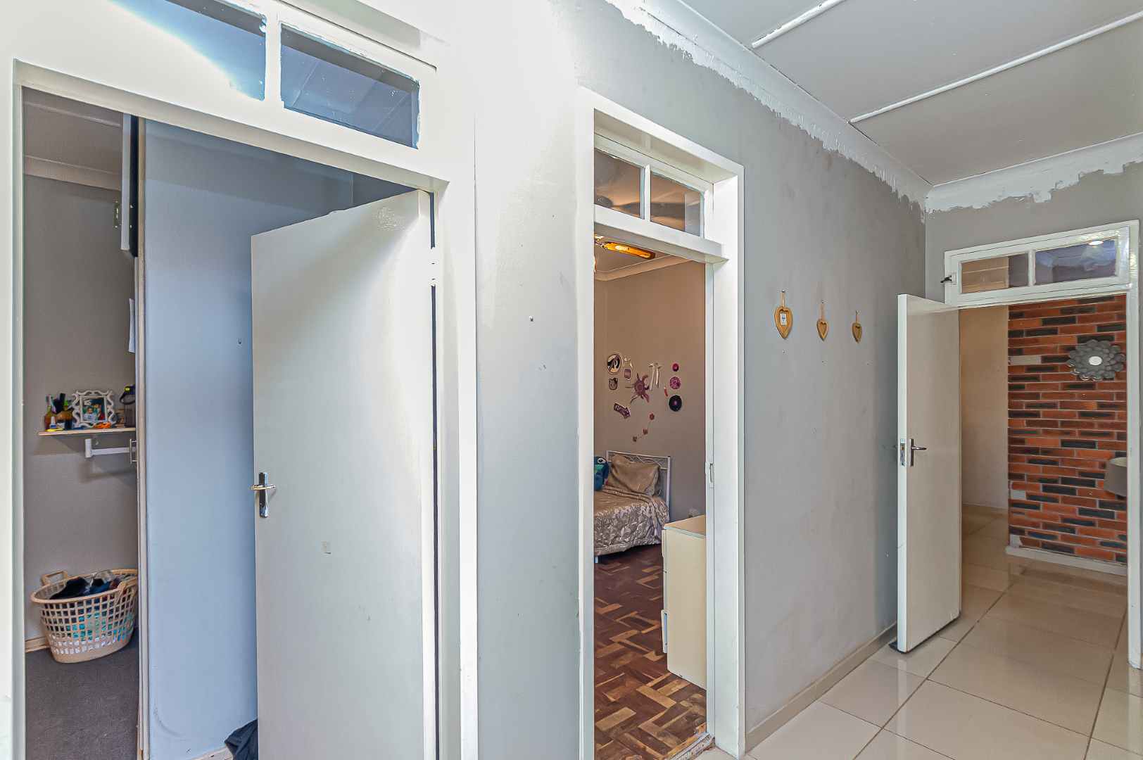 12 Mondeor – Versatile Family Home with 2 Flatlets