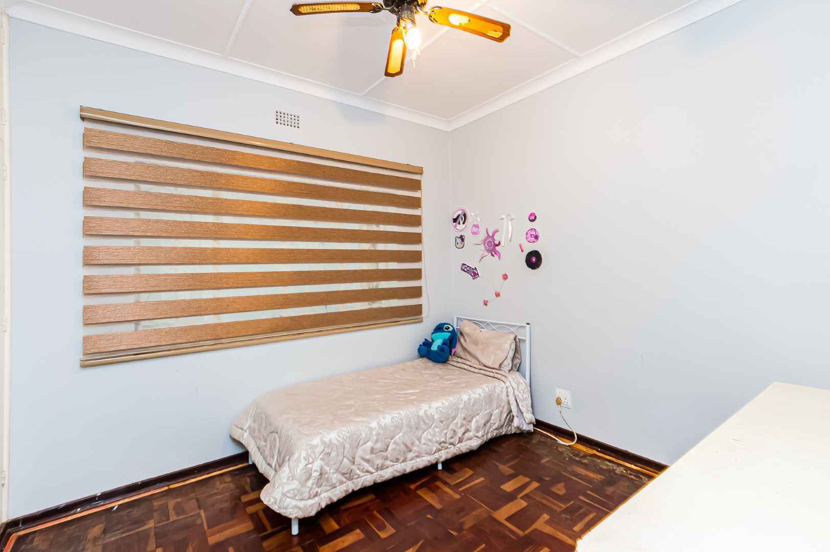 13 Mondeor – Versatile Family Home with 2 Flatlets