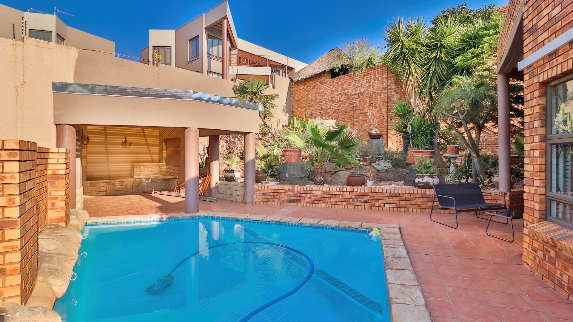 Bassonia – STYLISH 3 BEDROOM FACE-BRICK CLUSTER