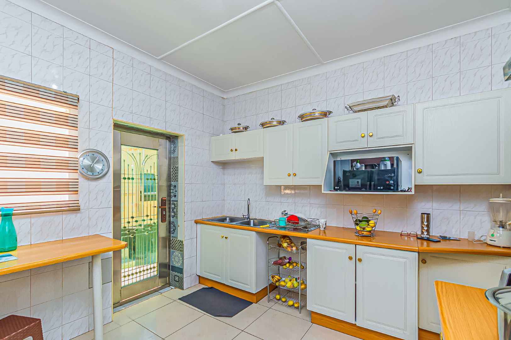 5 Mondeor – Versatile Family Home with 2 Flatlets
