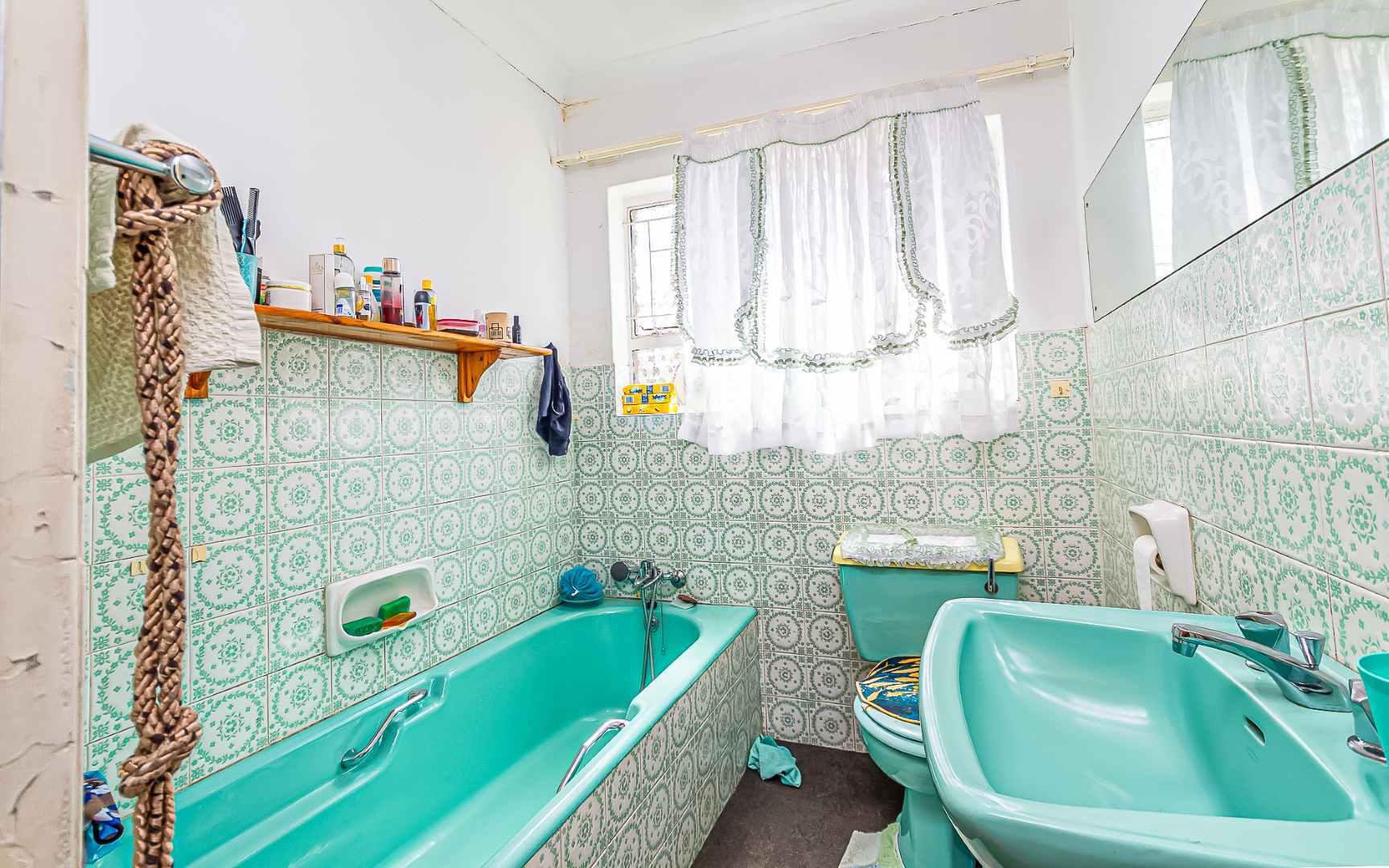 8 Mondeor – Versatile Family Home with 2 Flatlets