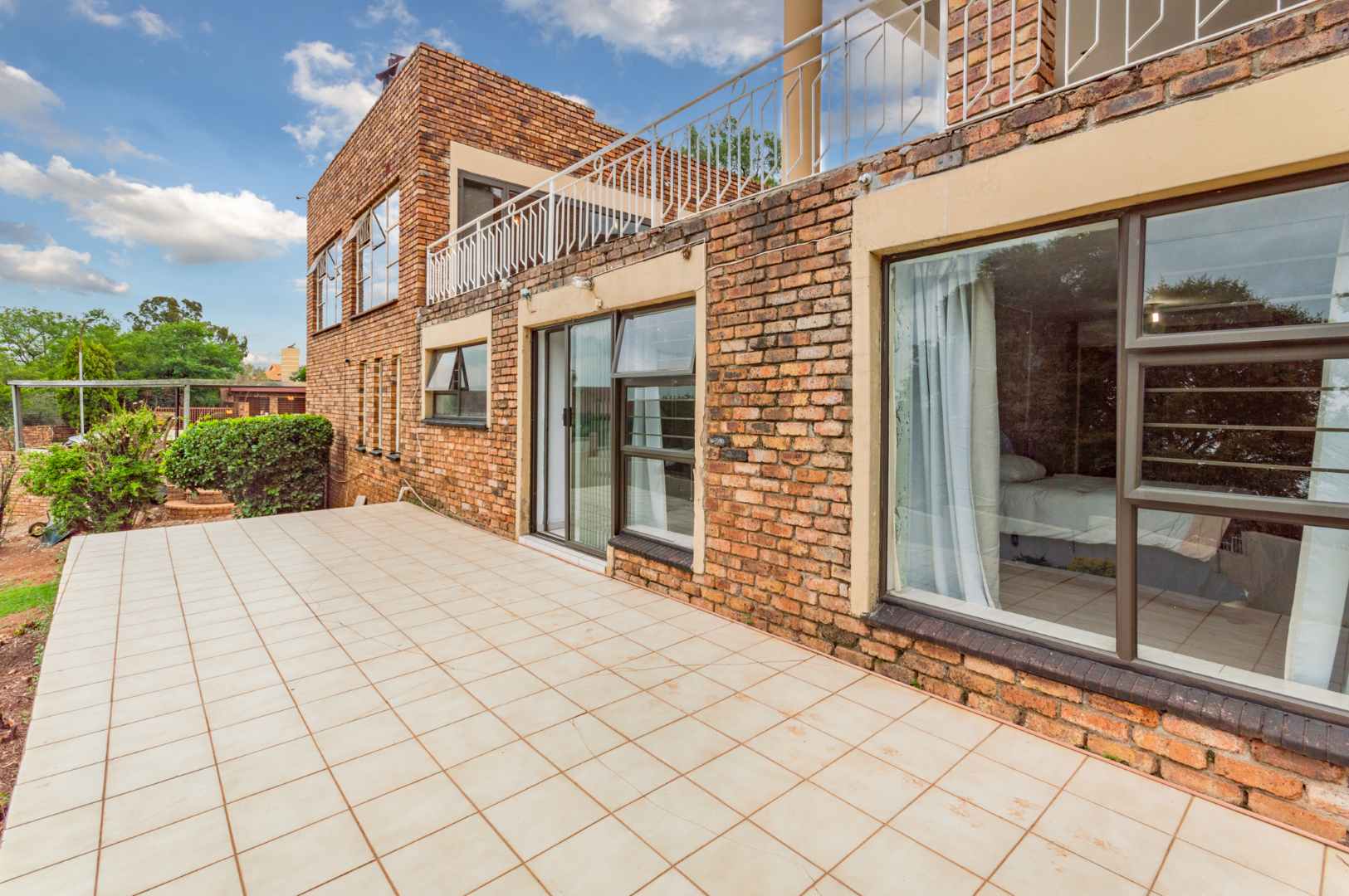 9 Glenvista – Home with Breathtaking Views and Two Flatlets