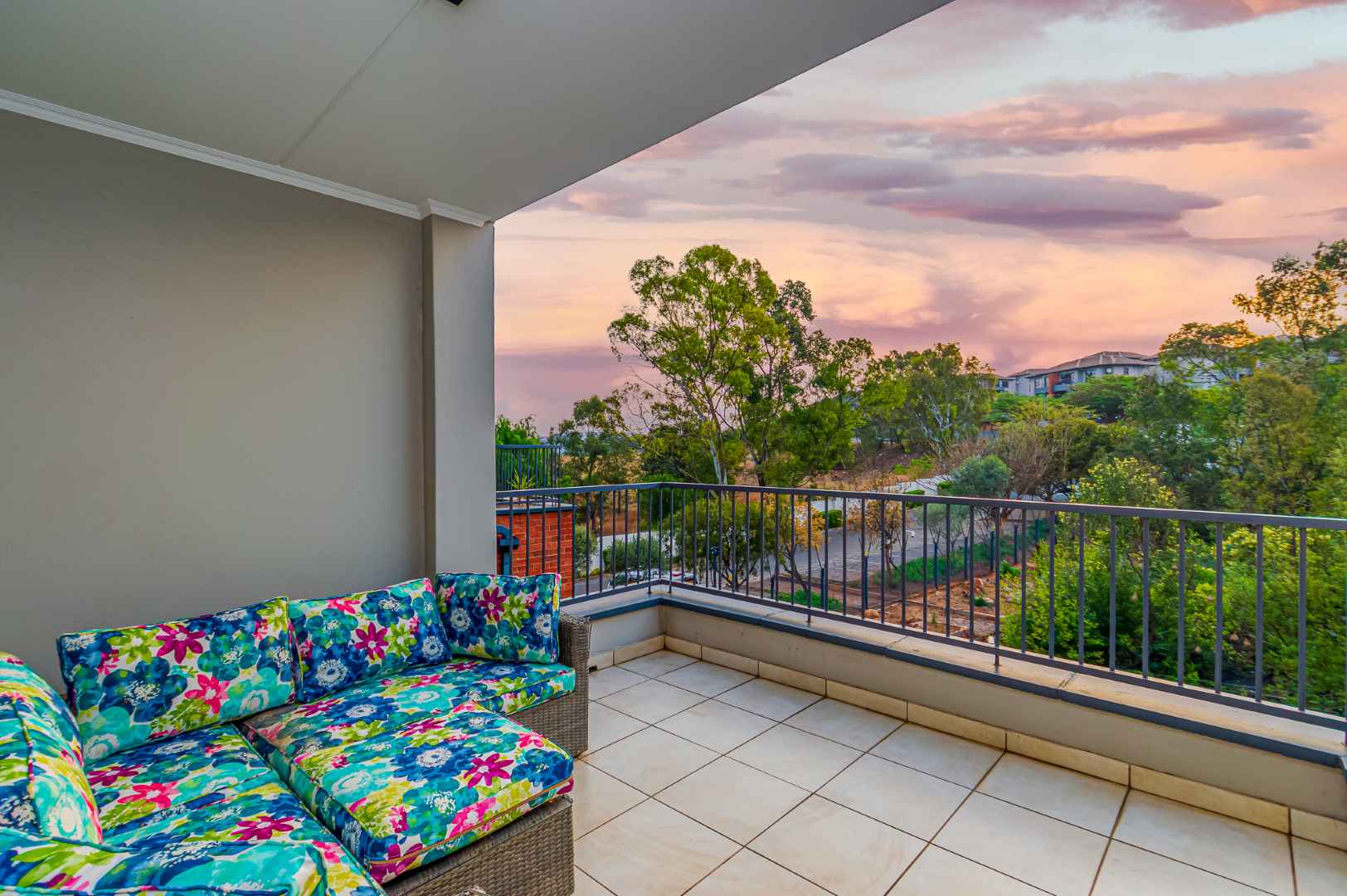 Oakdene – Impeccable 2 Bedroom Apartment!