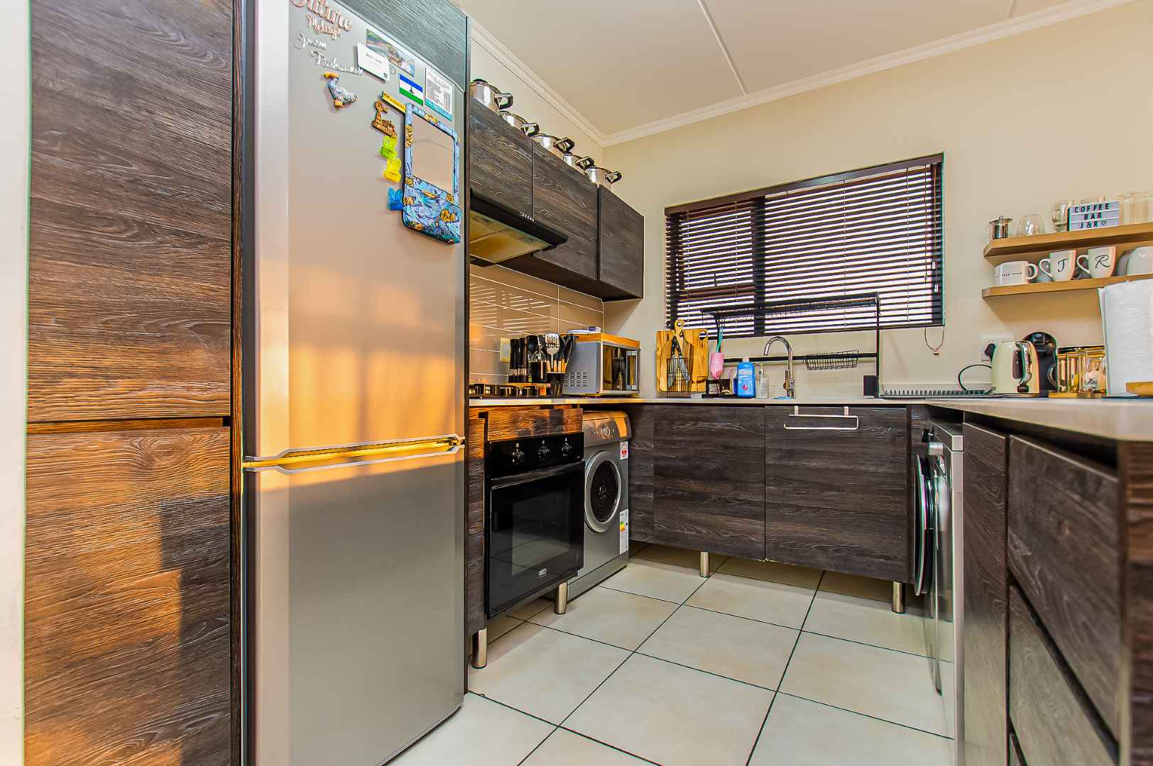 Oakdene – Impeccable 2 Bedroom Apartment!