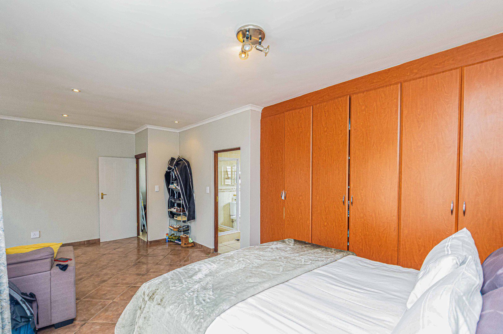 11 Mulbarton – Magnificent 3 Bedroom Cluster In Secure Estate