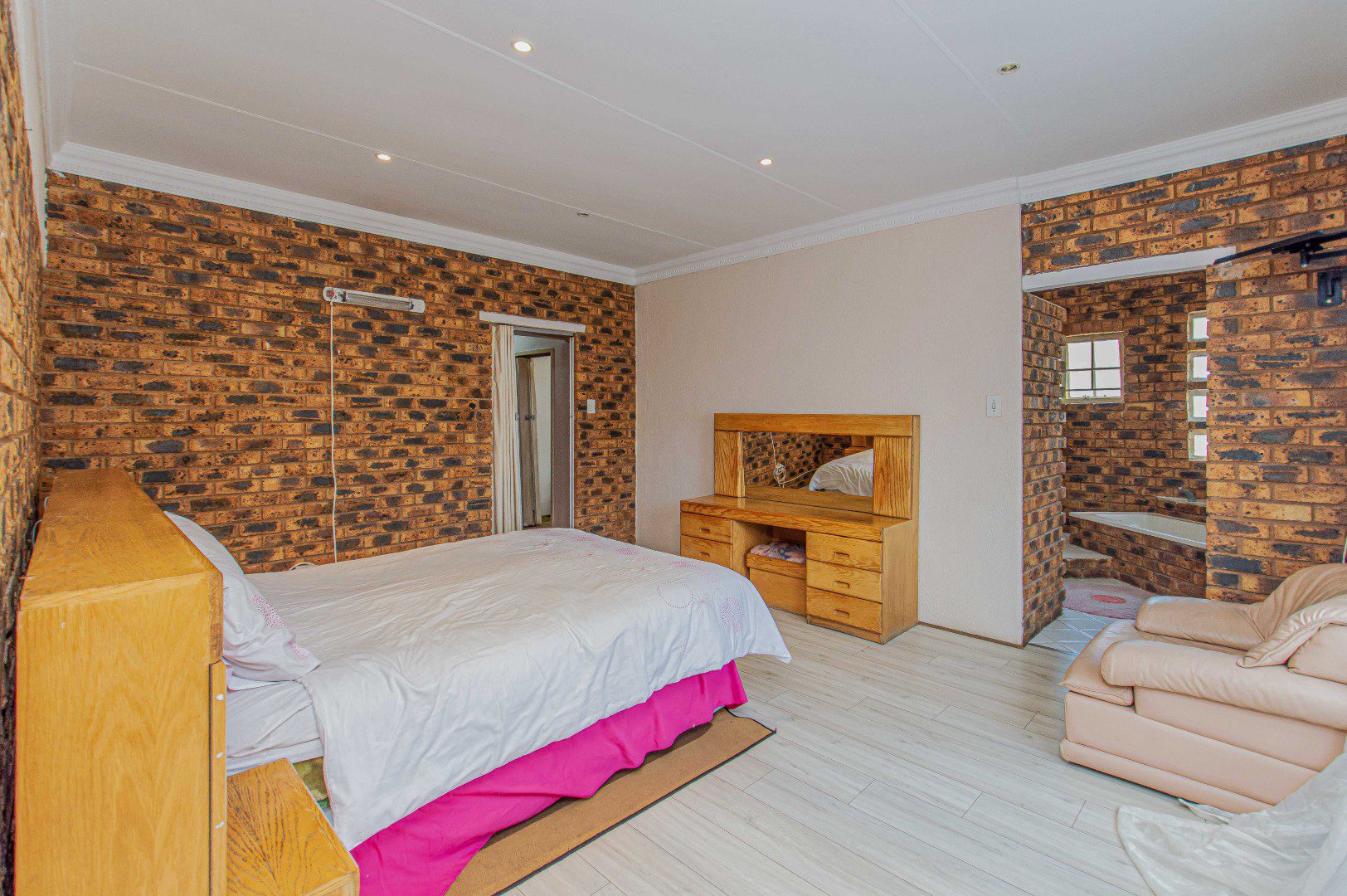 7 Suideroord – Spacious 3 Bedroom Family Home